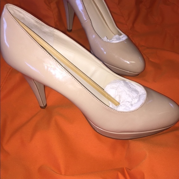 NWOT Nickles size 10M - Picture 2 of 11